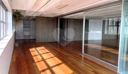 Salas comerciais na Faria Lima - 201m²