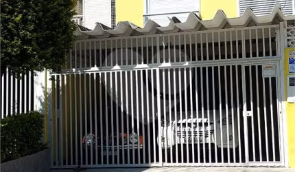 Sobrado impecável, pronto para morar na Vila Romero