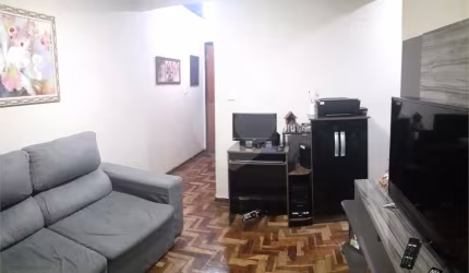 Apartamento à Venda no Bairro do Brás com 52 m² 2 quartos e armário embutido