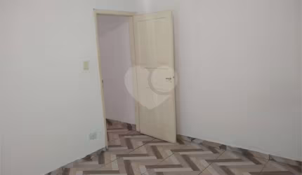 Apartamento com 1 dormitório sem vaga