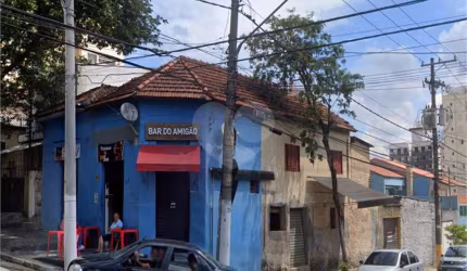 Imóvel comercial com 195.00m2 de terreno. e 208 área construída - Região de Santa Terezinha