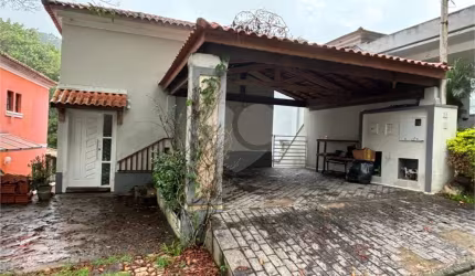 Sobrado 3 dormitórios 1 suite 2 vagas 190m² Horto Florestal