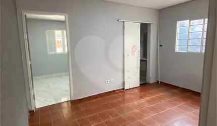 Raridade! - Casa térrea com 4 dormitórios - ZN/SP