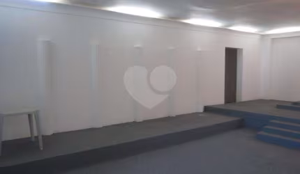 Imóvel comercial 500 metros do metrô