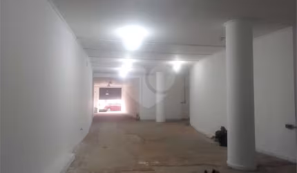 Loja na República com 245 metros