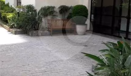 Apartamento-São Paulo-SANTANA | Ref.: REO927953