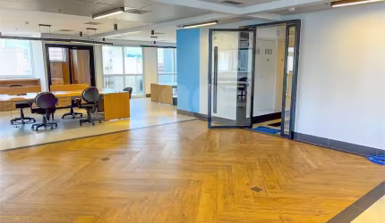 Sala comercial de 180 AU em Perdizes para  locação com 03 banheiros copa  04 vagas , Ar condicionado