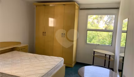 LOCAÇÃO COM MOBILIA E 2 VAGAS DE GARAGEM NEGOCIA