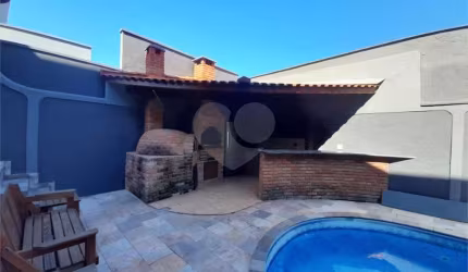 Sobrado em Rua Fechada localizado em área nobre do Jardim Guapira ,4 dormitórios 2 suítes e piscina