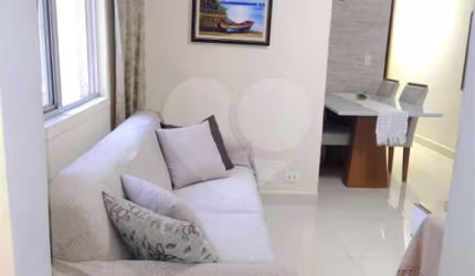 Vendo apartamento 2 dormitórios 50m2