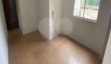 Apartamento Vendo e Locação Vitoria Regia II  de 2 dormitórios