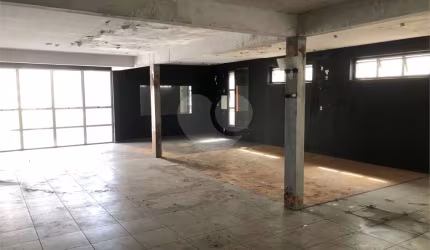 Prédio comercial para locação em Santana - SP