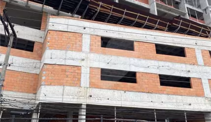 Salão Comercial em obras na Vila Nova Cachoeirinha