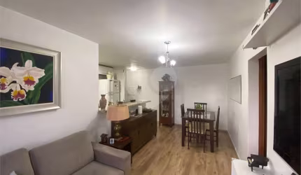 VILA IRMÃOS ARNONI Apartamento isento de iptu Decorado REFORMADO E MODERNIZADO com Garagem Demarcada