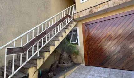 Casa sobrado 3 suítes