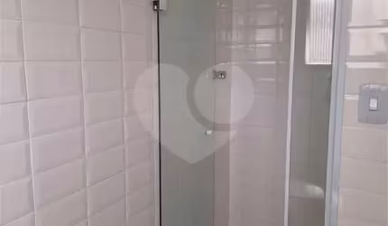 Apartamento amplo com lazer completo à venda no Tremembé, próximo à Av. Maria Amália e Horto