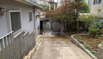 CASA TÉRREA A VENDA NA VILA NOVA CACHOEIRINHA - 3 DORMS E 6 VAGAS DE GARAGEM