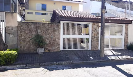SOBRADO MARAVILHOSO NAS PALMAS DO TREMEMBÉ COM 3 SUITES COM ARMÁRIOS EMBUTIDOS, PISCINA, LAREIRA