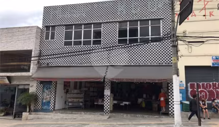 LOJA EM EXCENTE LOCALIZAÇÃO NO TUCURUVI - CONDIÇÃO DE LOCAÇÃO PRÉDIO INTEIRO