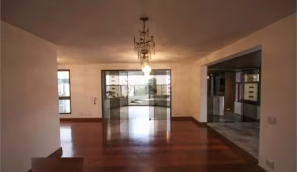Apartamento com piscina, sacada gourmet, zona sul