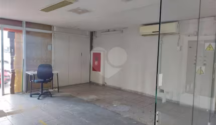 AMPLO IMOVEL COMERCIAL EM AVENIDA PRINCIAL