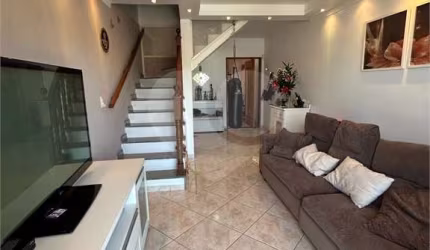 Excelente sobrado, localizado próximo da Av. Imirim 3 dormitórios 1 suíte e 2 vagas