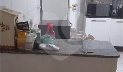 Casa térrea no Tremembé com 3 dormitórios.