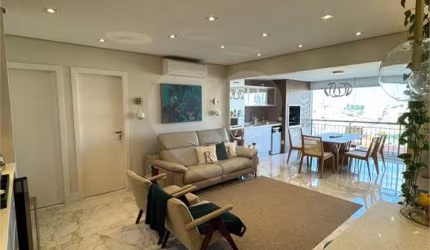 Apartamento à Venda no Tremembé: 82 m² de Conforto e Lazer Completo