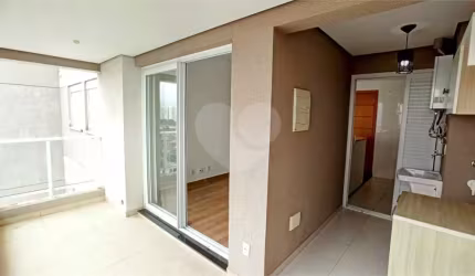 Apartamento 2 dormitório 1 suíte 1 vaga 56m²