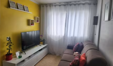 Apartamento de 56m2 com 02 dormitórios reformado