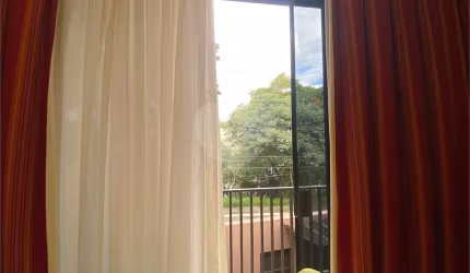 Casa ampla no Jardim França. Ideal para moradia ou investimento.