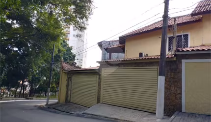 Excelente sobrado em localização privilegiada de Santana com 3 dormitórios, venha conhecer.