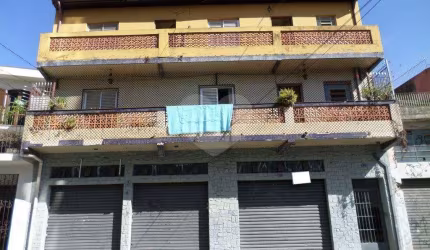 Prédio em Santa Teresinha