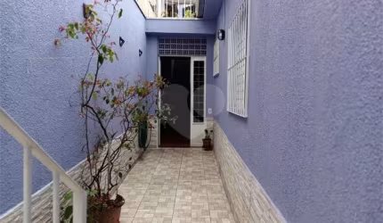 Duas casas no mesmo terreno no Limão
