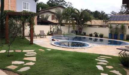 Casa de Condôminio Maravilhosa em Aldeia da Serra