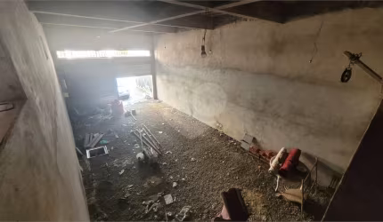 Predio comercial, 765m2, 4 vãos livres, mezanino, salas e banheiros, 3 vagas. Santana.