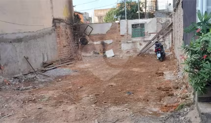 Terreno plano próximo ao Metrô Tucuruvi