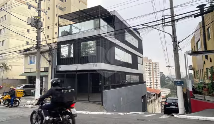 IMÓVEL PARA LOCAÇÃO | 320m² | SALAS AMPLAS + GARAGEM | REGIÃO ESTRATÉGICA