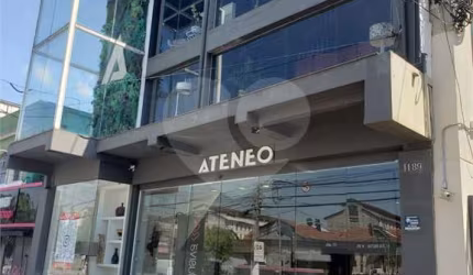 Prédio Comercial na Avenida Ataliba Leonel