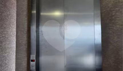 Apartamento com 44m2, 2 quartos, banheiro, sala integrada à cozinha, varanda gourmet e 1 vaga