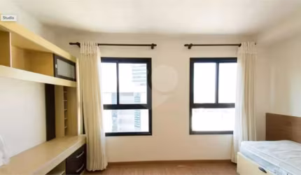 Studio pronto para morar ou investir na Liberdade