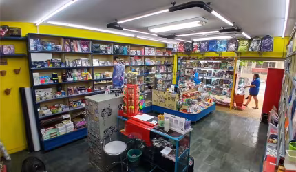 Excelente sobrado comercial em Santa Teresinha