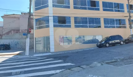 Oportunidade Imperdível: Imóvel Comercial com Renda Garantida!