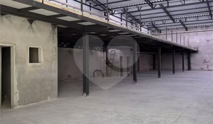 GALPÃO DE 3000M² NO CAMBUCI