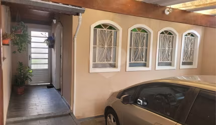 SOBRADO COM 3 QUARTOS NA REGIÃO DO TRIMAIS ATACADÃO