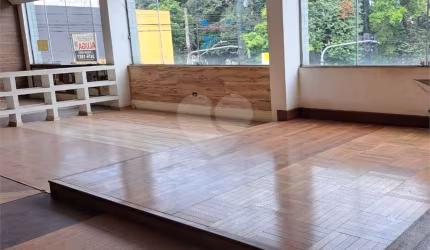 Loja comercial para locação com 150 m2 na Av. Braz Leme