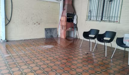 CASA TÉRREA PRÓXIMO AO TRIMAIS ATACADÃO