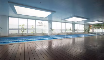 Apartamento com varanda gourmet, mobiliado e decorado,com vista maravilhosa para o sol.
