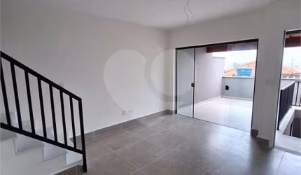 Sobrado novo para venda na Parada Inglesa