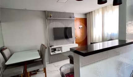 Apartamento semi novo, pronto para morar 2 dormitórios 1 vaga